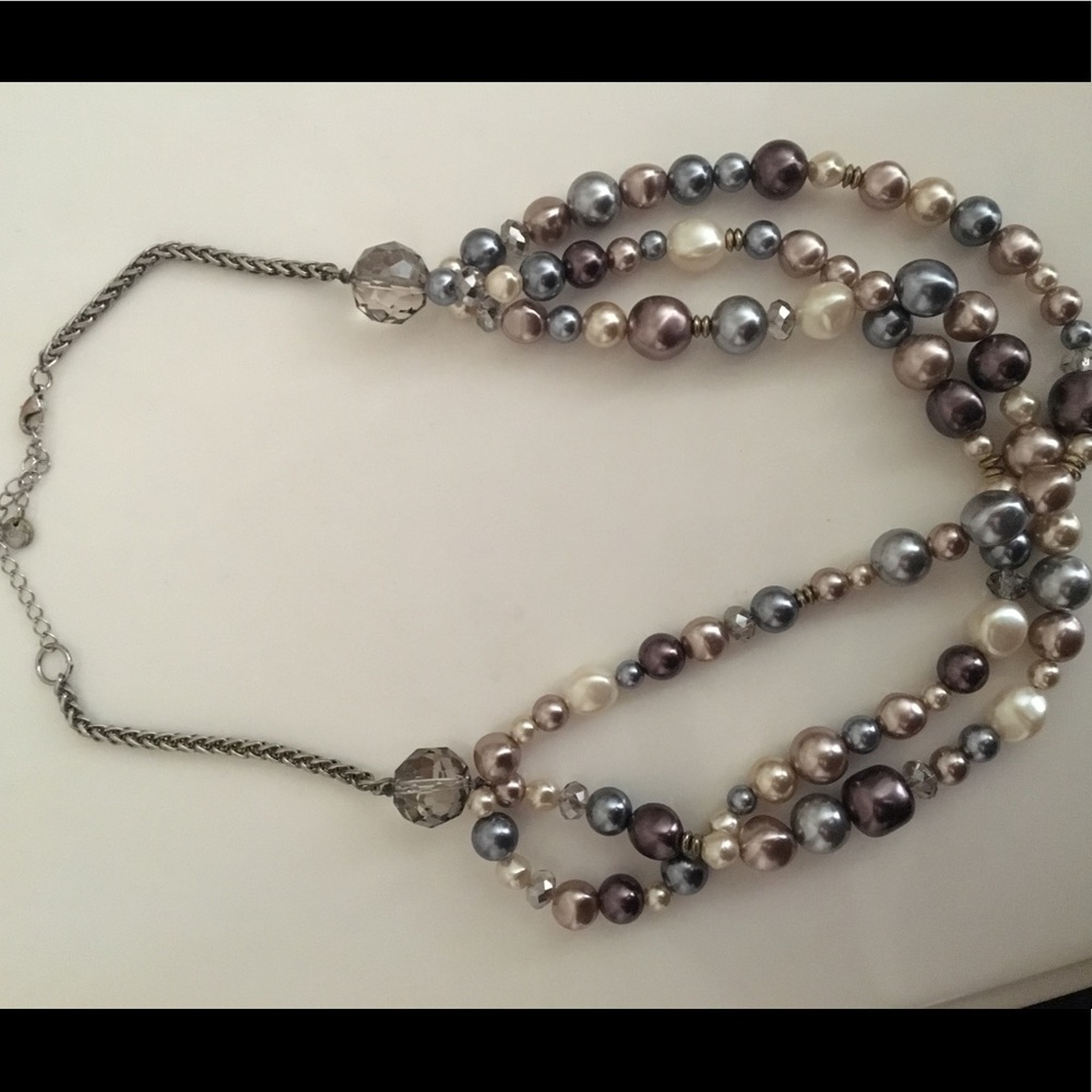 Loft pearl necklace